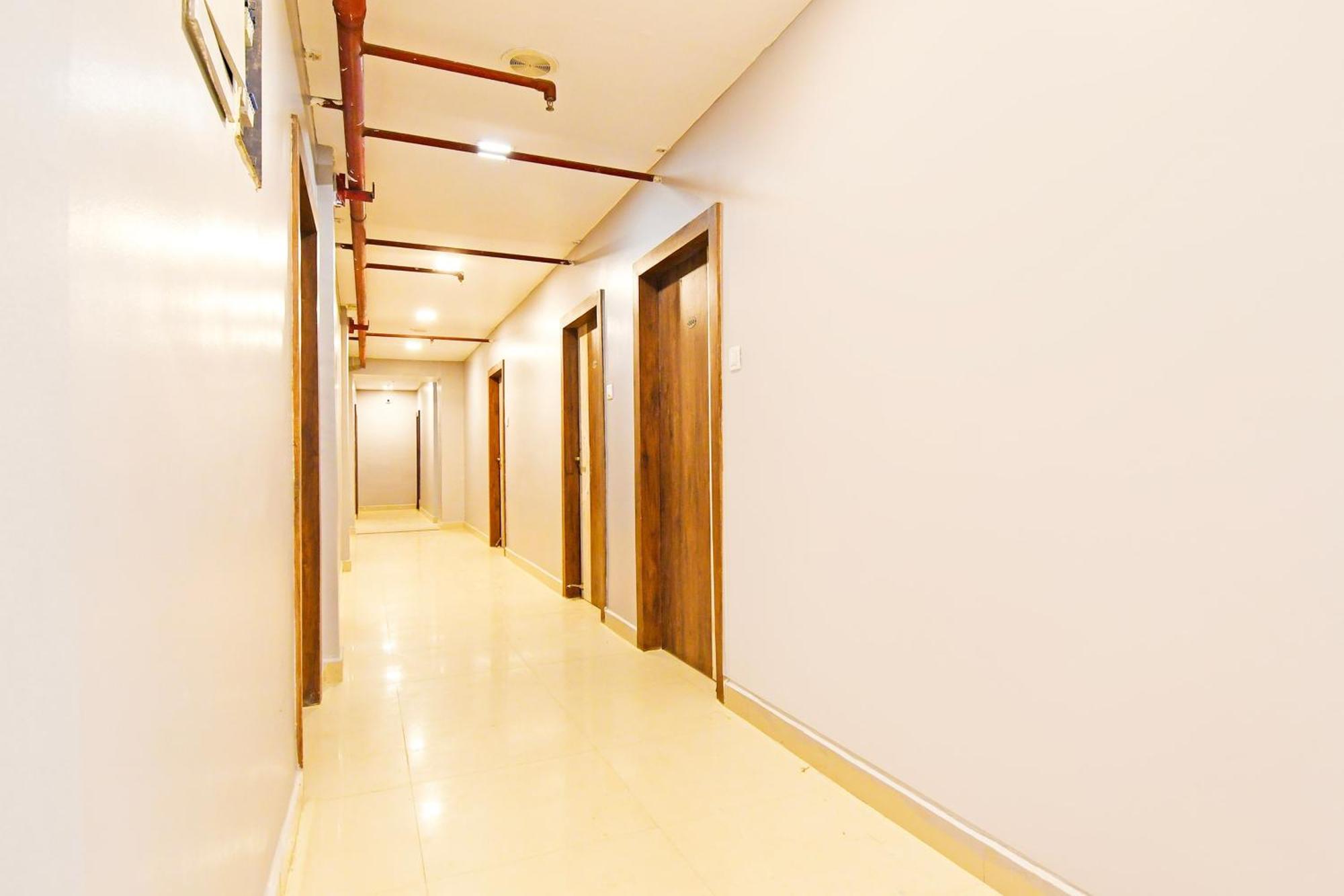 Super Townhouse Mancheswar Industrial Estate Hotel Bhubaneswar Eksteriør billede