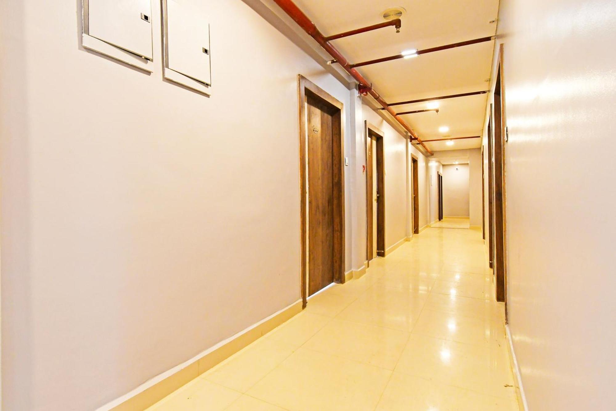 Super Townhouse Mancheswar Industrial Estate Hotel Bhubaneswar Eksteriør billede