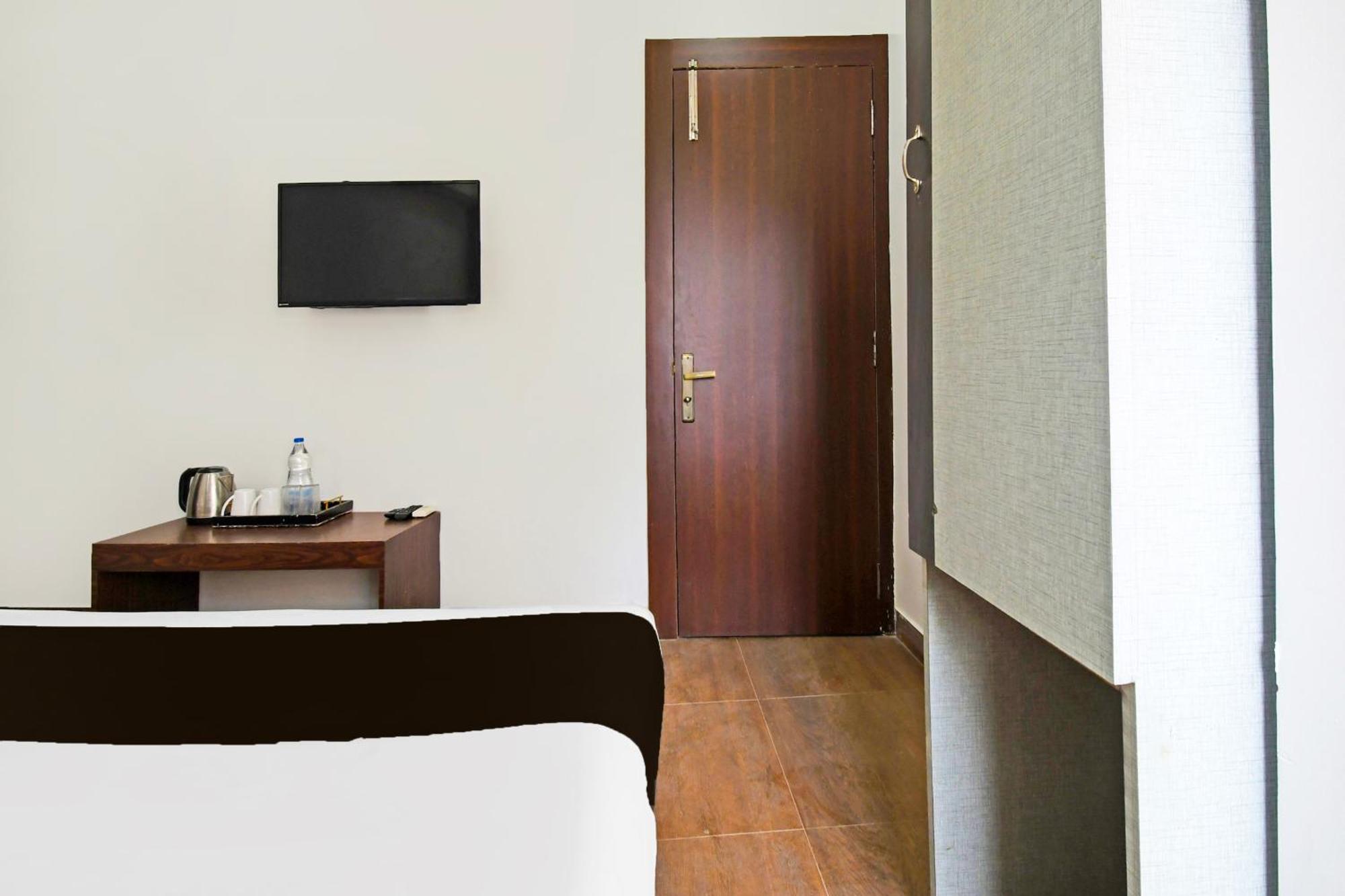 Super Townhouse Mancheswar Industrial Estate Hotel Bhubaneswar Eksteriør billede