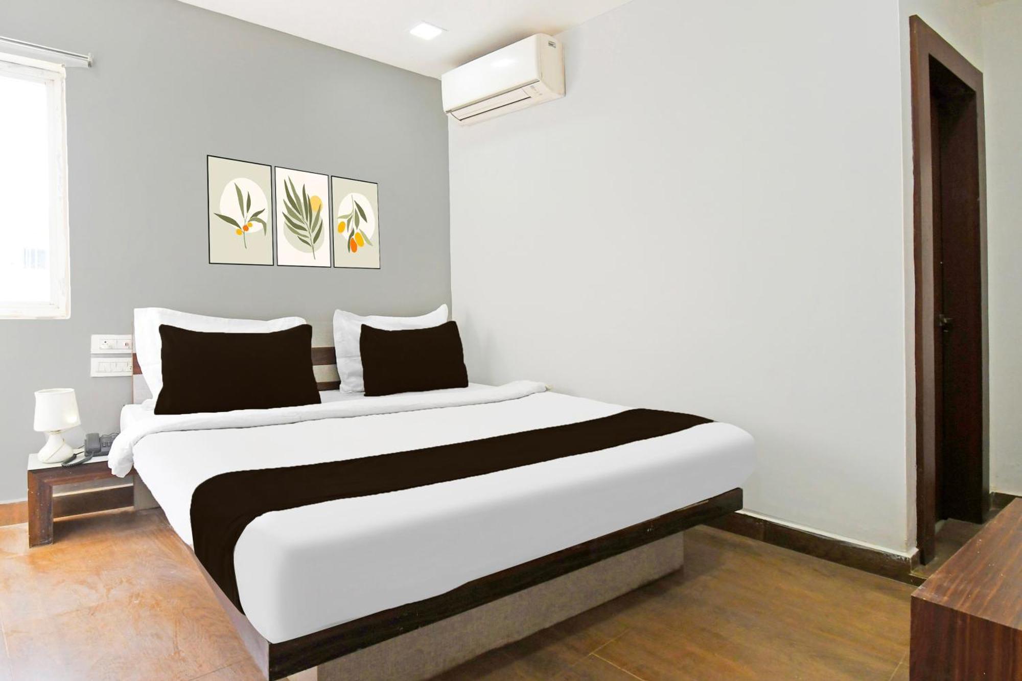 Super Townhouse Mancheswar Industrial Estate Hotel Bhubaneswar Eksteriør billede